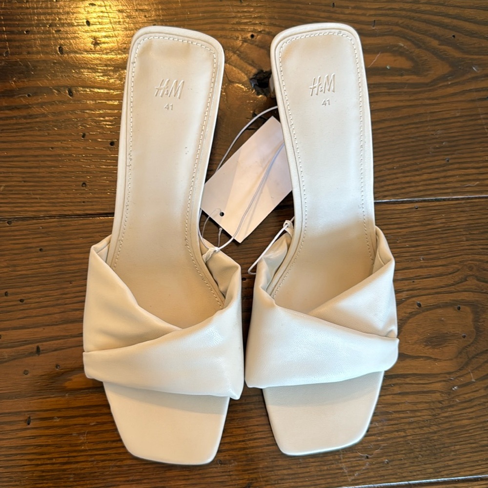 New with tags never worn. H&M slides.
